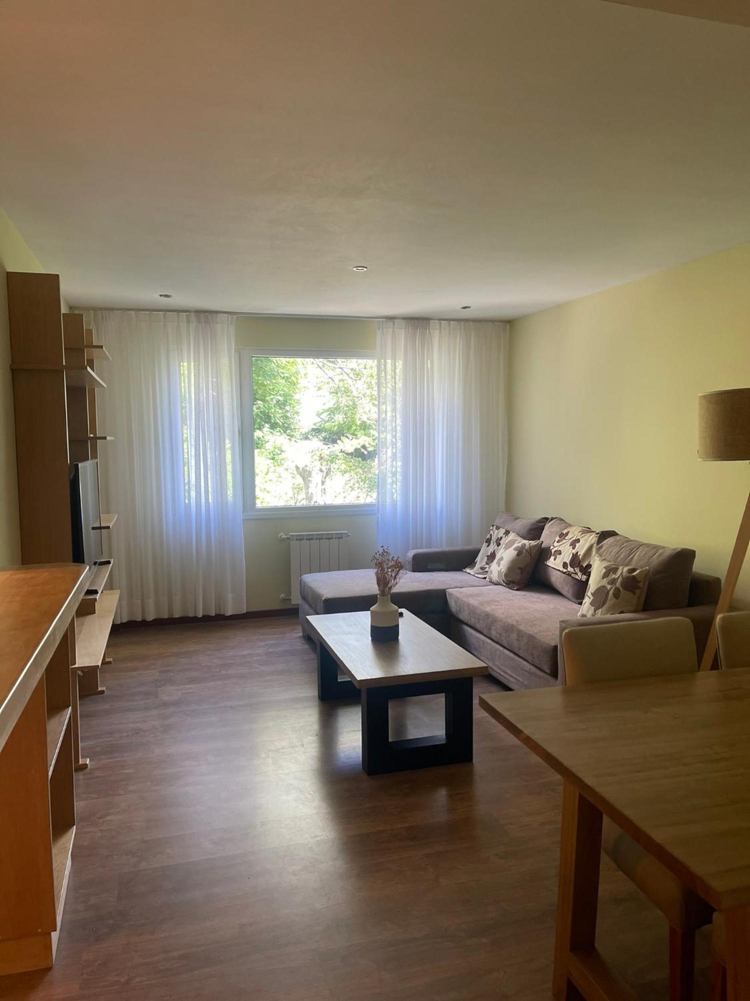 Apartamento Morada Iii, Centrico , Ideal Para Pareja *